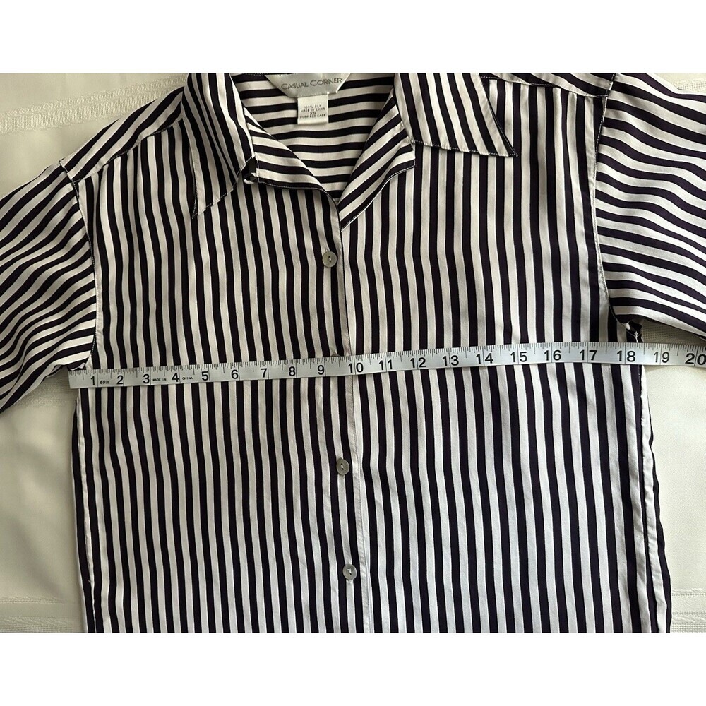 Vintage 100% Silk Casual Corner Womens Top Size XS Black White Stripe Button-Up - Picture 9 of 15